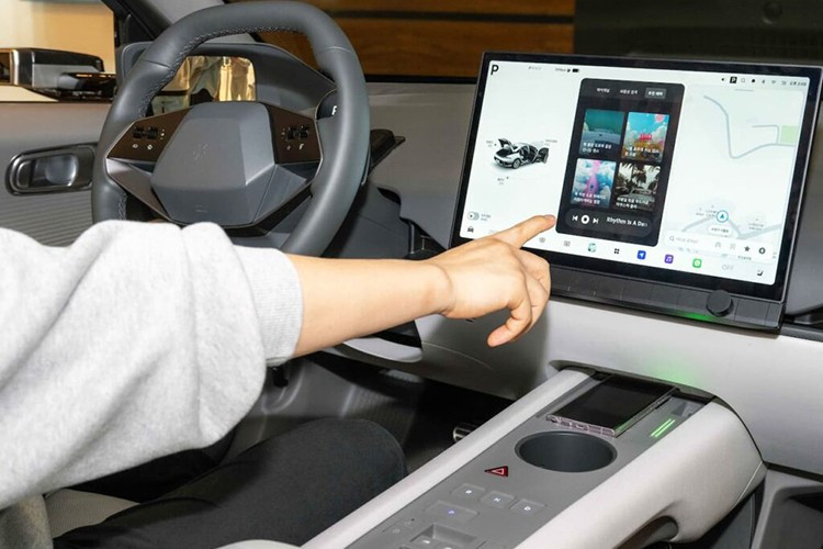 Tuy nhiên, mẫu xe SUV Hyundai Tucson thế hệ mới dự kiến sẽ có những thay đổi mang tính cách mạng, bao gồm hệ thống giải trí Pleos thế hệ mới và các công nghệ hỗ trợ lái bán tự động nhằm tối ưu trải nghiệm người dùng.