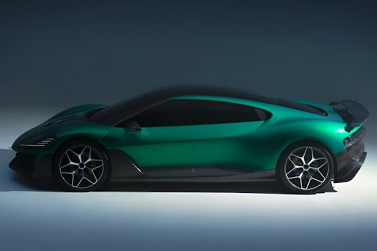 Dreame Auto vừa tung ra những hình ảnh "nhá hàng" mới về chiếc xe đầu tiên được cho là Vacuum, thuộc "Kế hoạch Bầu trời Sao", xác nhận rằng mẫu xe này sẽ được chính thức ra mắt tại CES 2026 vào tháng 1 tới. Trước đó, công ty đã tuyên bố rằng chiếc xe sản xuất hàng loạt đầu tiên của hãng dự kiến ​​sẽ ra mắt thị trường vào năm 2027.