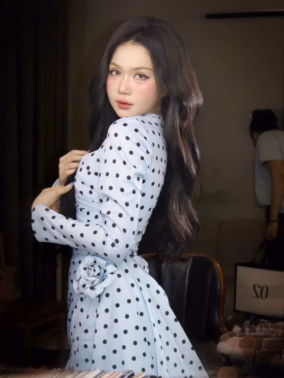 Ngọc Trinh không che giấu việc mình tăng cân, thậm chí còn chia sẻ nguyên nhân một cách hài hước, giúp câu chuyện trở nên nhẹ nhàng hơn.