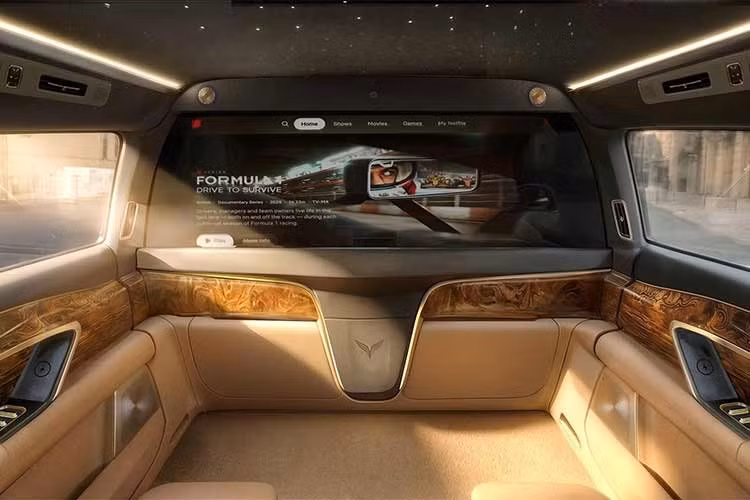 Tất cả nhằm mang đến cho người dùng không chỉ một chiếc xe để di chuyển mà còn là một sản phẩm công nghệ, giải trí và làm việc đỉnh cao để trải nghiệm và hưởng thụ trên mọi hành trình.