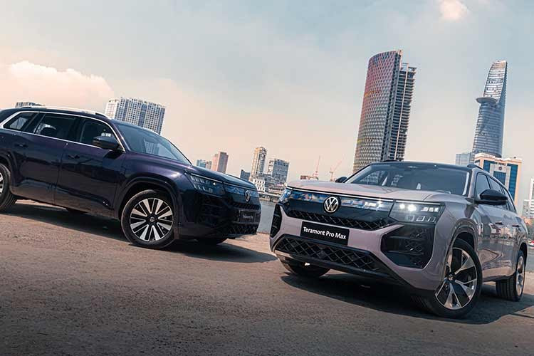 Volkswagen Teramont Pro ﻿Trong khi Mỹ và thị trường toàn cầu vẫn đang chờ đợi chiếc SUV cỡ lớn 7 chỗ Atlas thế hệ 2 được ra mắt, mẫu xe này đã được ra mắt Trung Quốc từ 1 năm trước với tên gọi Teramont Pro và hiện tại đã có mặt ở Việt Nam. Hệ thống 20 đại lý chính hãng Volkswagen toàn quốc bắt đầu nhận đặt cọc Teramont Pro.