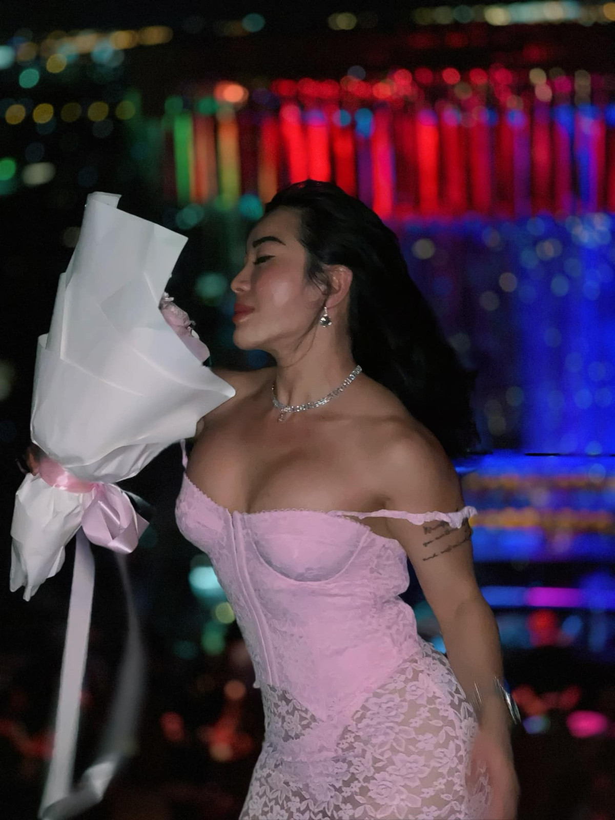 Hiện, sau hơn 10 năm tập luyện, trọng lượng cơ thể Phương Thúy tăng từ 48 lên 57 kg, số đo ba vòng là 94-64-105. Để có cơ bắp khỏe mạnh và săn chắc, cô phải vượt qua nhiều khổ luyện.