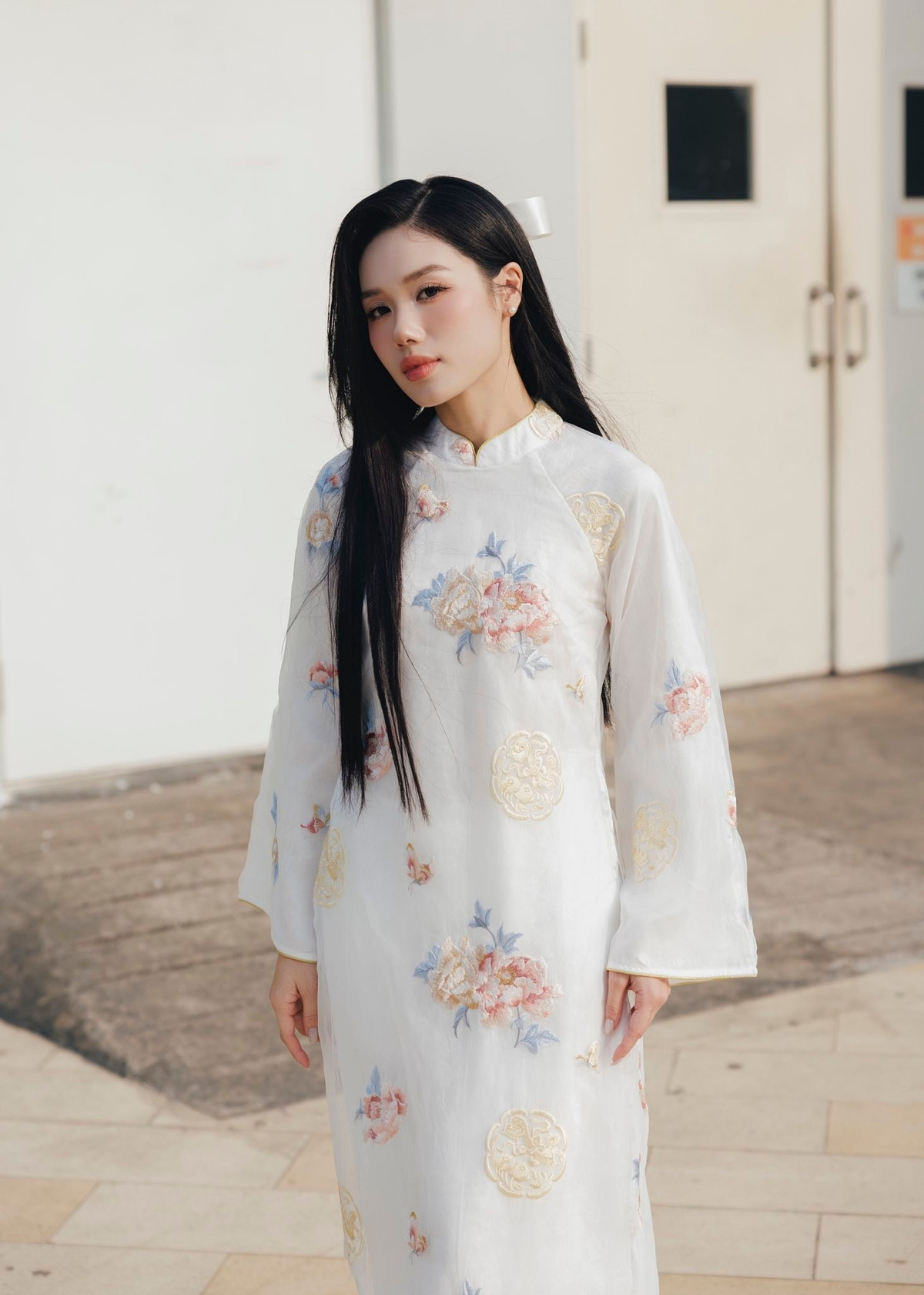 Sau cuộc thi, Trâm Anh dần chuyển hướng sang lĩnh vực diễn xuất và kiên trì xây dựng hình ảnh qua nhiều vai diễn truyền hình với màu sắc đa dạng.