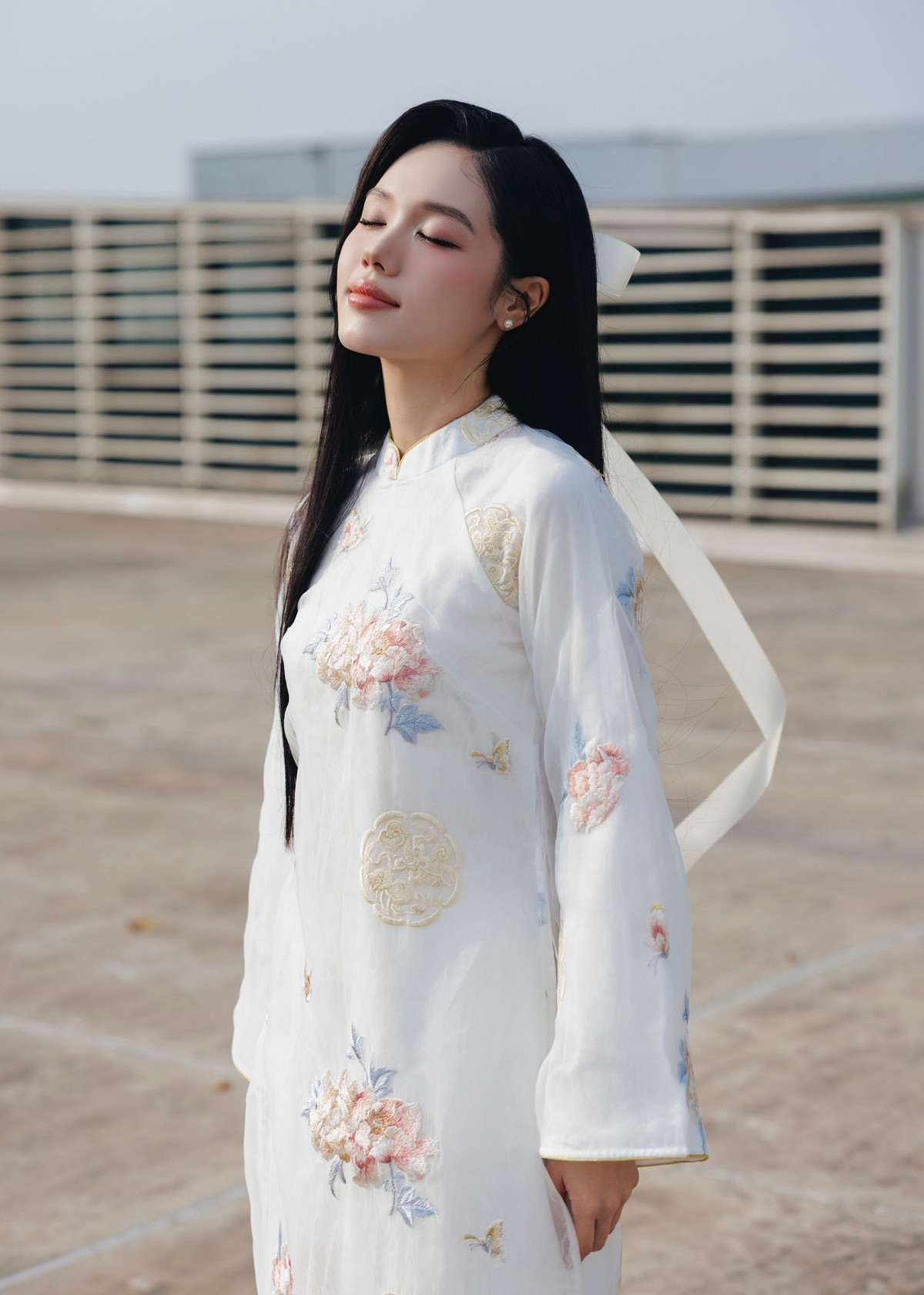 View - Á quân The Face Việt Nam 2018 diện áo dài ra mắt phim mới cực đẹp | Báo Tri thức và Cuộc sống - TIN TỨC PHỔ BIẾN KIẾN THỨC 24H