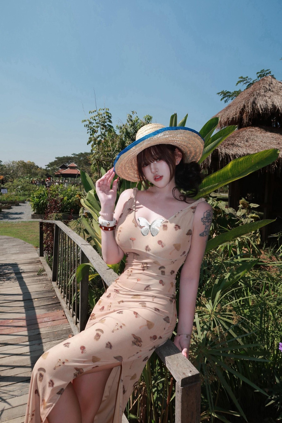 Theo tìm hiểu, chủ nhân của những bức ảnh trên có nickname là "ice-jane" đến từ Nhật Bản. Cô nàng này sở hữu trang cá nhân với gần 70.000 người theo dõi.