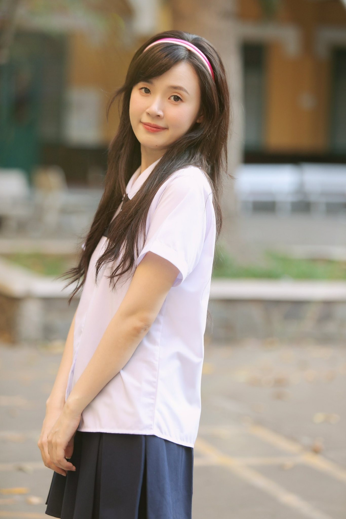 Đăng ảnh diện trang phục theo style nữ sinh, Midu viết: "Có 1 mùa tựu trường không thể quên … đó là mùa tựu trường mang tên 1314".