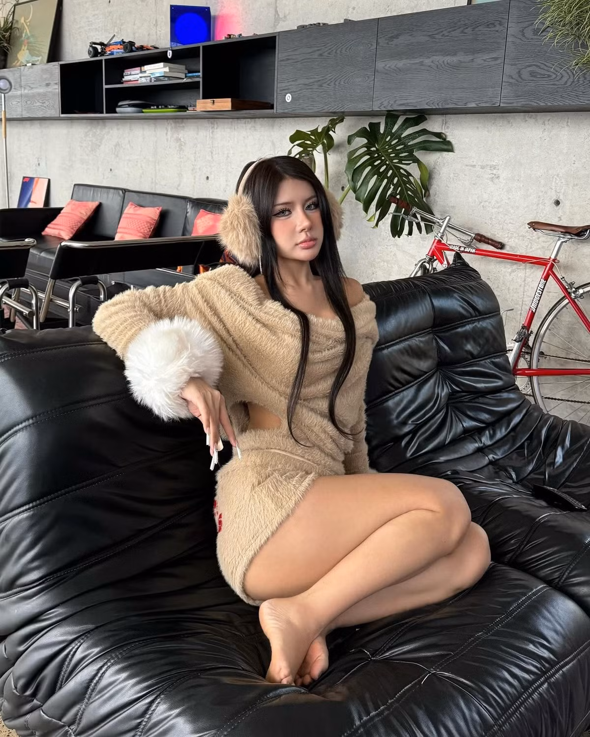 Sự tự tin của Xuân Ca khi khoe trọn vẹn những lợi thế hình thể của mình đã nhận được rất nhiều lời khen ngợi từ cộng đồng mạng.