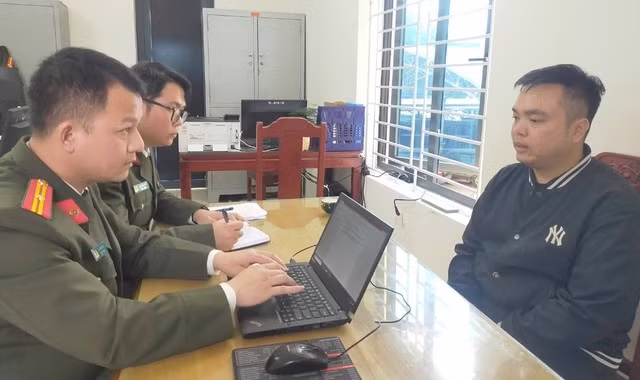 Lê Đình Tiến tại cơ quan điều tra.