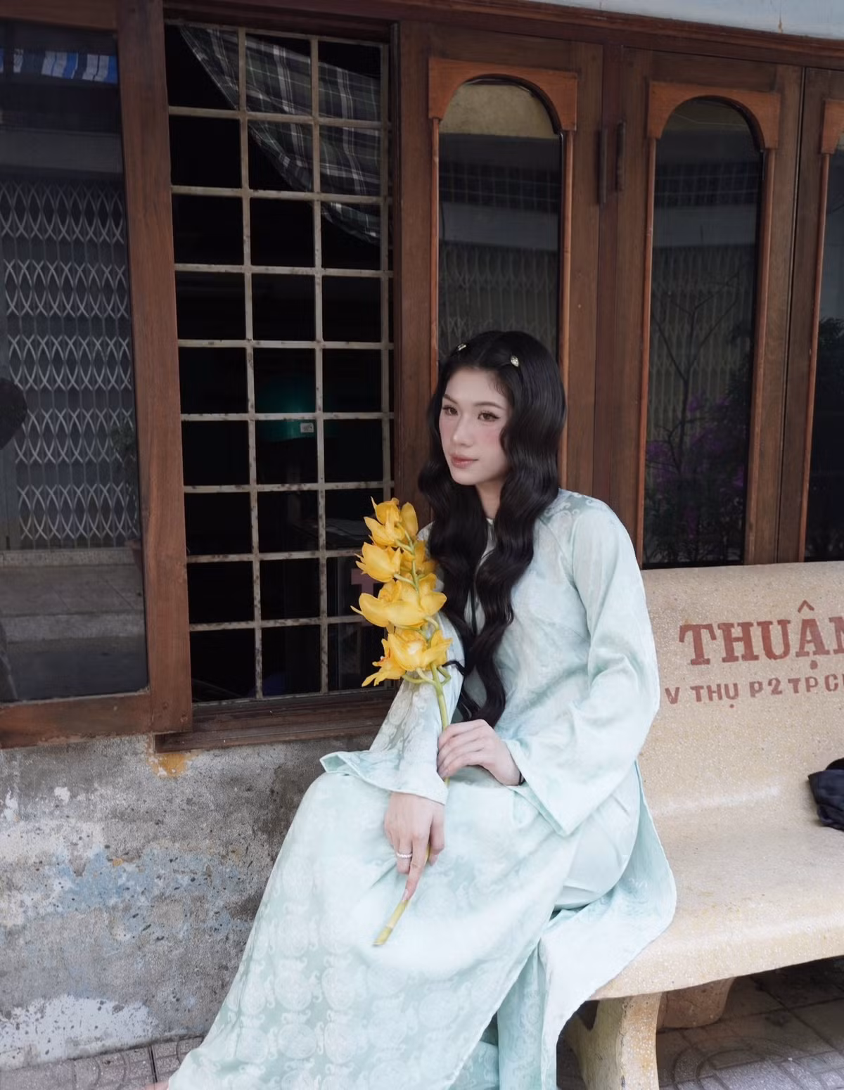 Sinh năm 1996 tại Đồng Tháp, Trang Cẩm Lành bén duyên với Karate từ năm 2009. Từ những buổi tập đầu tiên còn nhiều bỡ ngỡ, cô gái miền Tây dần bộc lộ tố chất nổi bật ở nội dung Kumite (đối kháng) – nơi đòi hỏi tốc độ, phản xạ và bản lĩnh thi đấu cao.