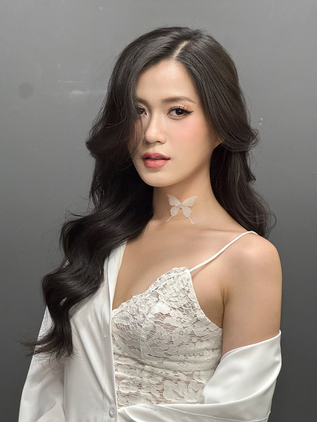 Vợ diễn viên Hứa Minh Đạt tiếp tục là gương mặt quen thuộc của các chương trình truyền hình, gameshow và các dự án cộng đồng.