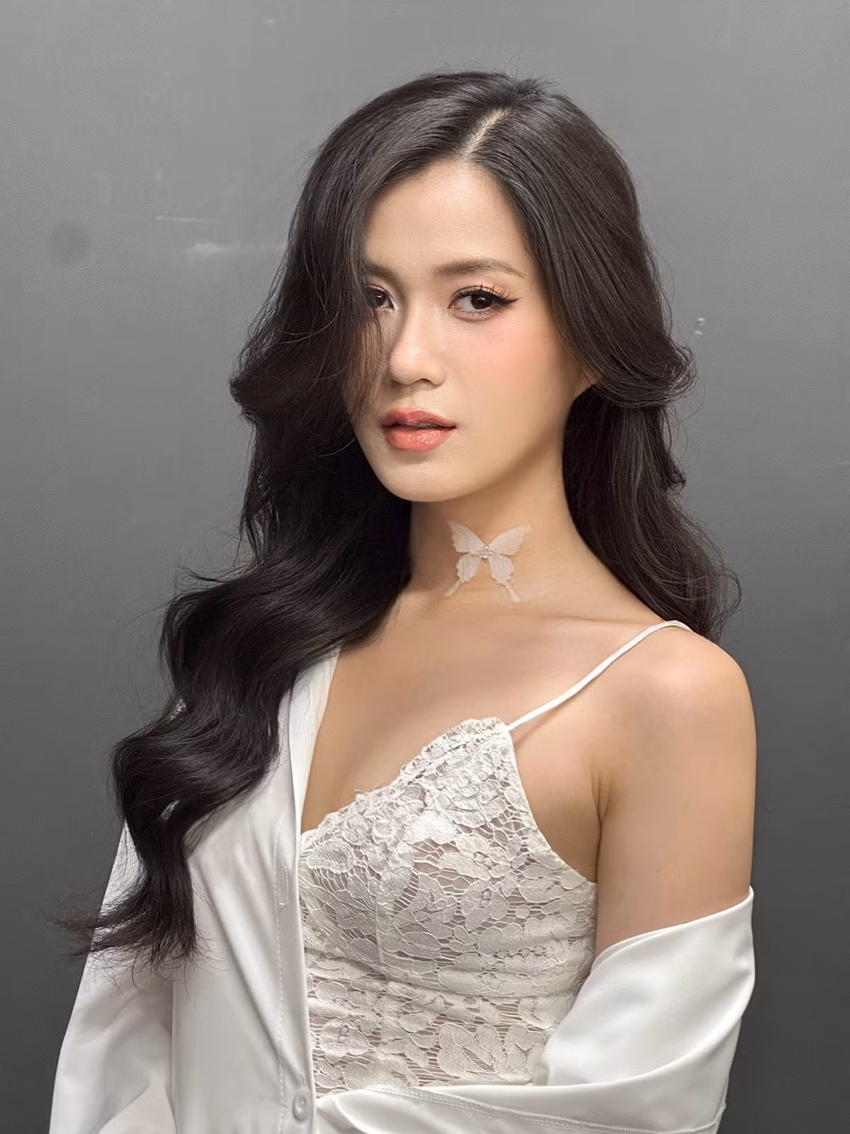 Vợ diễn viên Hứa Minh Đạt tiếp tục là gương mặt quen thuộc của các chương trình truyền hình, gameshow và các dự án cộng đồng.