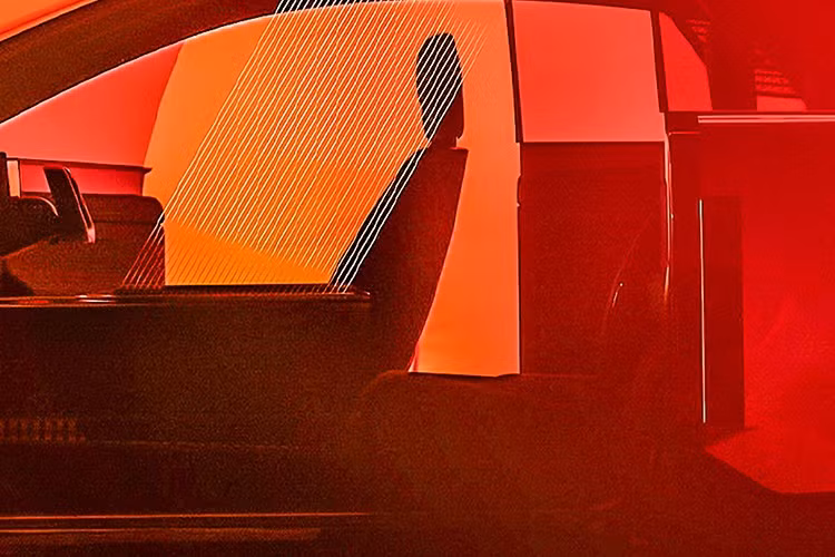 Toyota gọi mẫu xe này là “One of One”, có vẻ như để ám chỉ rằng đây chưa phải xe thương mại, ít nhất vào thời điểm này. Nhiều khả năng đây chỉ là tuyên ngôn thiết kế, hoặc một mẫu đặt riêng cho khách hàng siêu giàu, thể hiện khả năng tùy biến cao cấp của thương hiệu Century.