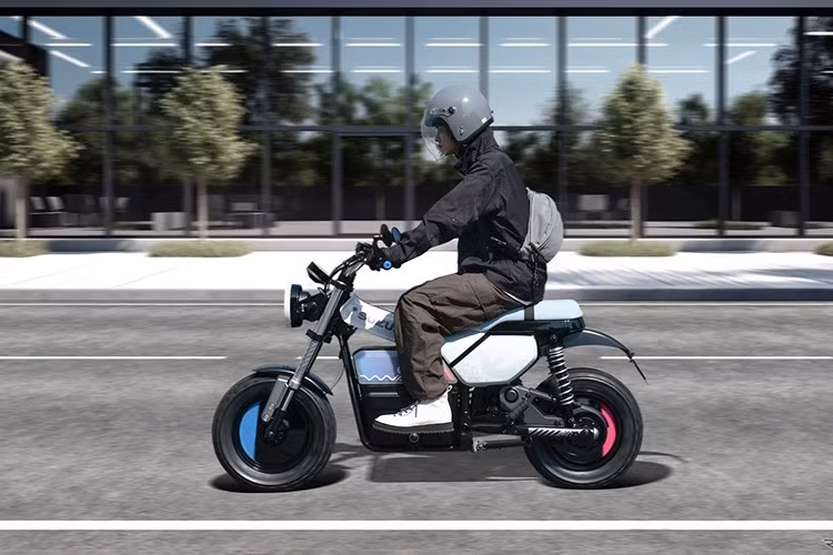 Xe có kích thước dài 1.810mm, rộng 825mm và cao 1.050mm. Mẫu xe này được thử nghiệm với người mẫu cao khoảng 175cm, cho thấy kích thước nhỉnh hơn VanVan 90 (1971) nhưng nhỏ hơn đôi chút so với VanVan 125 (1972).