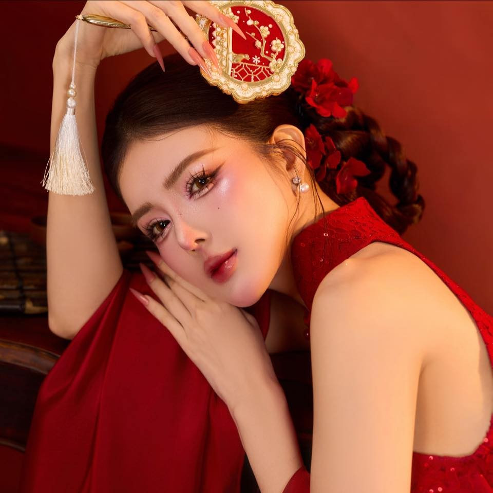 Lilly Luta tích cực tham gia các dự án quảng bá văn hóa truyền thống Việt Nam, cổ phục, đồng thời xuất hiện trong một số chương trình truyền hình thực tế, trong đó có Danh hài đất Việt với màn hóa thân thành Công tử Bạc Liêu vào năm 2025. Những hoạt động này giúp hình ảnh của cô ngày càng đa dạng và trưởng thành hơn.