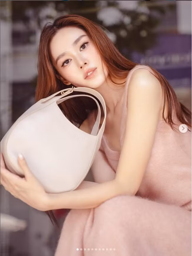 Vẻ đẹp tự nhiên, không qua chỉnh sửa quá đà của Tường San nhận được vô số lời khen từ người hâm mộ.