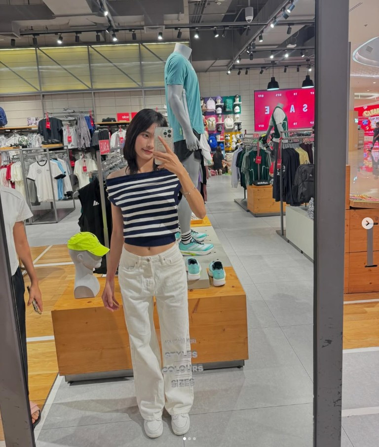 Tờ MGR Online của Thái Lan đã gọi Khánh Linh là “thiên thần điền kinh”, kèm theo lời nhận xét: “Vẻ xinh đẹp của thiên thần điền kinh Khánh Linh. Cô đã giành tấm Huy chương bạc (HCB) ở nội dung chạy 1.500m nhưng đã giành Huy chương vàng (HCV) trong lòng cánh đàn ông Thái Lan”.