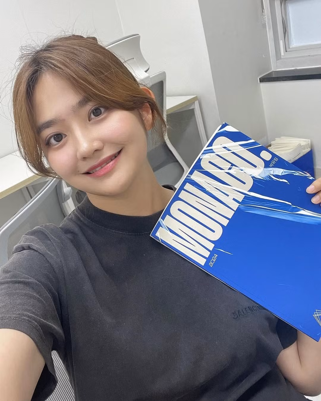 Theo Allkpop, trong khi phần lớn thành viên vẫn tiếp tục theo đuổi sự nghiệp trong ngành giải trí, Park Yu Rim lại chuyển hướng sang công việc giáo viên, bắt đầu chương thứ hai trong cuộc đời.