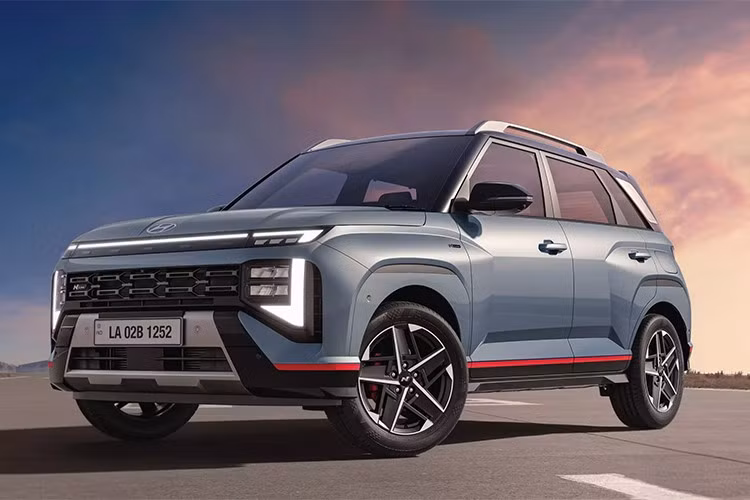 Venue N Line 2026 vừa ra mắt tại thị trường Ấn Độ là mẫu SUV nhỏ nhất của thương hiệu Hyundai thuộc dòng N Line, nằm dưới i10 N Line trong hệ thống sản phẩm mang phong cách thể thao của hãng.