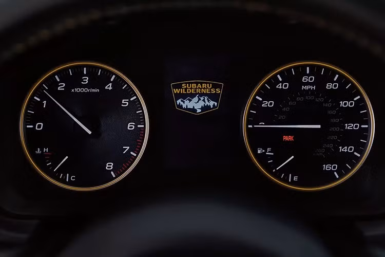 Trong khi đó, bản tại Mỹ dùng động cơ 2.5L cho công suất 182 mã lực. Dù vậy, cả hai đều trang bị hệ dẫn động bốn bánh toàn thời gian đối xứng của Subaru.