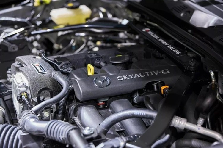 Nhờ vào những cải tiến và nâng cấp này, MX-5 Spirit Racing Roadster phiên bản 12R trở thành chiếc Miata mạnh nhất lịch sử thương hiệu.