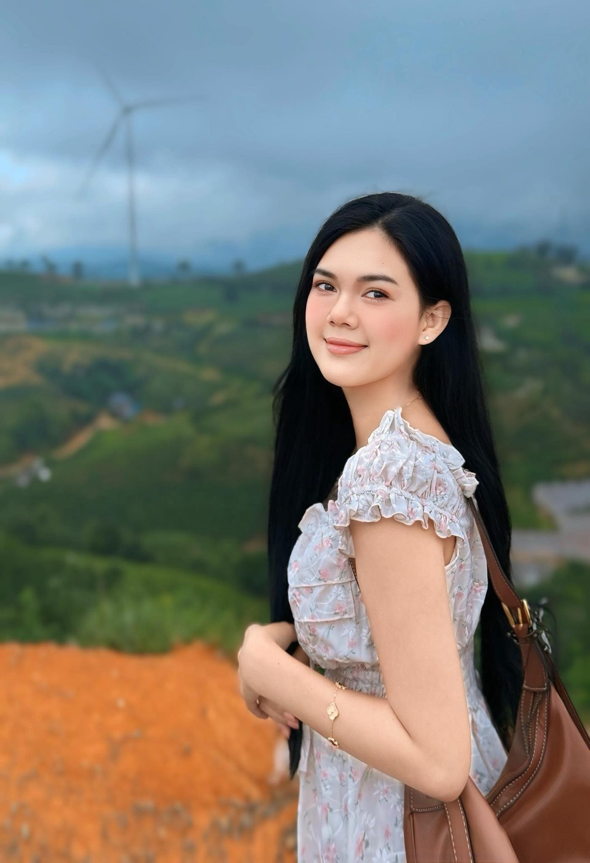 Ngọc Trinh là gương mặt diễn viên quen thuộc với nhiều khán giả qua các bộ phim truyền hình.