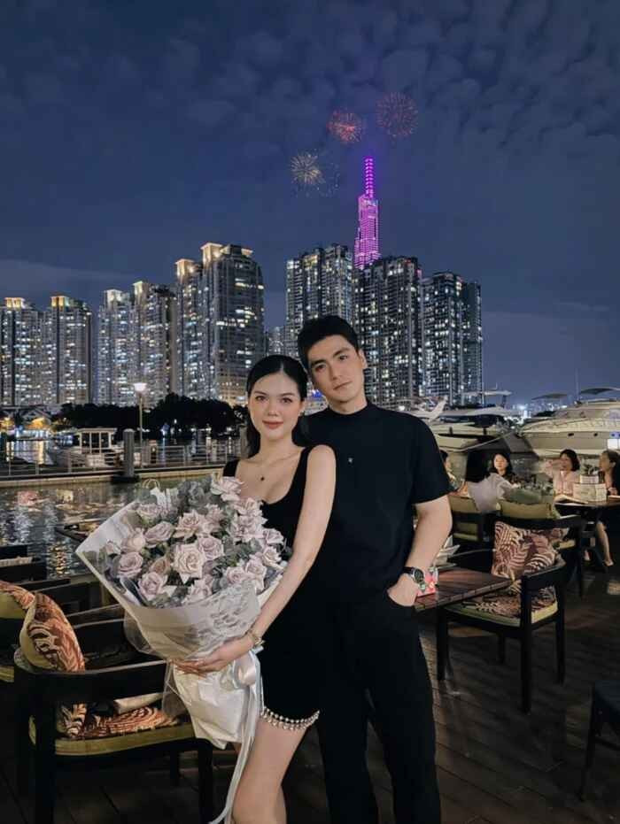 Chia sẻ của Ngọc Trinh nhanh chóng nhận được sự quan tâm từ người hâm mộ. Dưới bài viết, nhiều bạn bè, đồng nghiệp gửi lời an ủi, động viên tinh thần đến người đẹp.