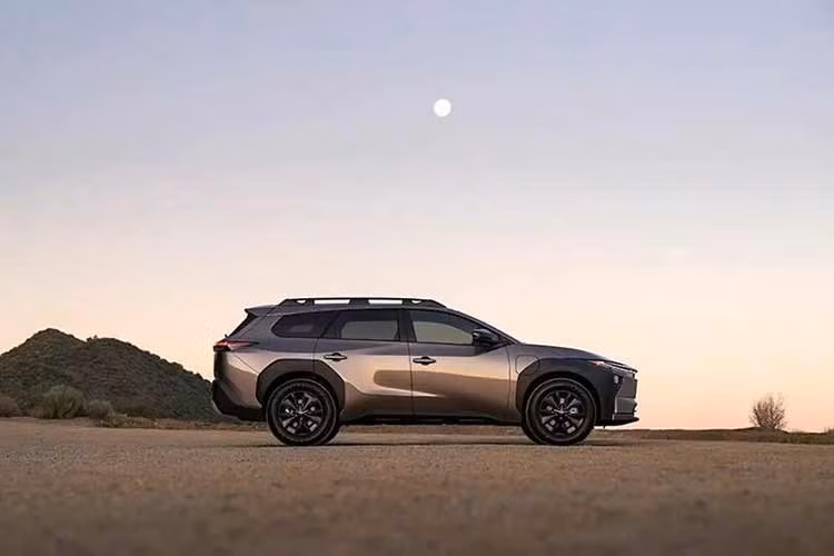 Khi được lên kế hoạch sản xuất, mẫu xe SUV điện Toyota bZ Woodland 2026 nhiều khả năng được tính toán dựa trên khoản hỗ trợ thuế ôtô điện liên bang khoảng 7.500 USD tại Mỹ.