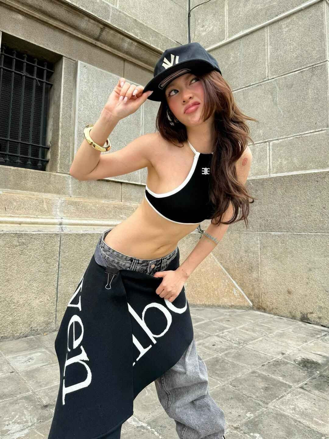 Được biết, Bảo Ngọc hiện đang làm KOL trong lĩnh vực thời trang, làm đẹp. Trên trang cá nhân của mình, cô chủ yếu đăng tải hình ảnh khoe outfit, check-in nhiều điểm du lịch và tận hưởng cuộc sống của mình. Ảnh sử dụng trong bài: Instagram nhân vật.