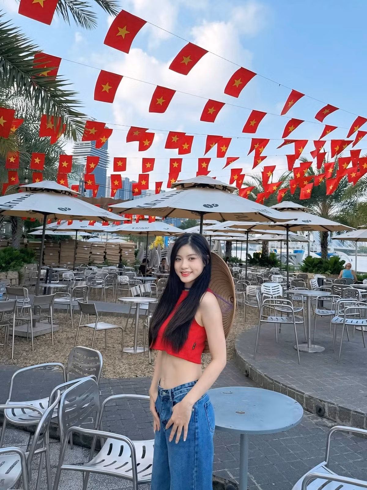 Không chỉ gây ấn tượng với những cuộc thi nhan sắc mình tham dự, Nam Phương còn khiến nhiều người chú ý khi mới đây trở thành vợ của streamer đình đám "Hoàng tử gió" Win. D.