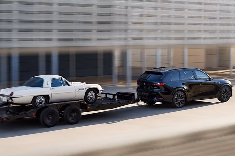 Việc giảm sâu giá bán cho CX-70 PHEV được xem là bước đi chiến lược nhằm tái định vị sản phẩm, biến phiên bản hybrid vốn từng bị xem là “khó tiếp cận” trở thành lựa chọn hợp lý, thậm chí hấp dẫn nhất trong danh mục SUV hạng trung của Mazda.