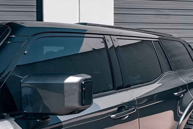 Lexus GX 550 sở hữu sức mạnh động cơ V6 dung tích 3.4L tăng áp kép cho công suất 349 mã lực và mô-men xoắn 650 Nm.