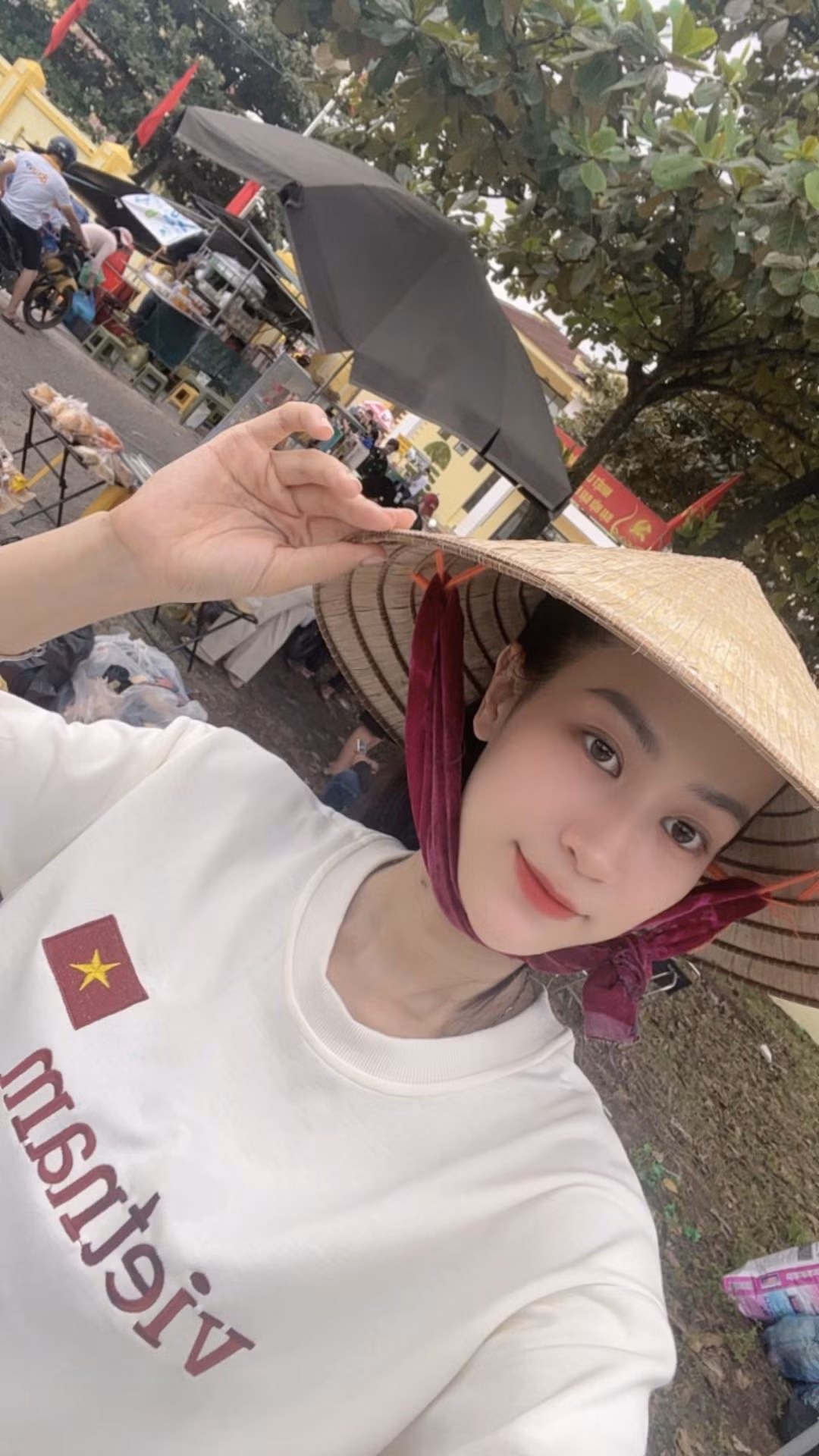 Ở cấp CLB, Kiều Trinh tiếp tục là nhân tố quan trọng trong màu áo Binh chủng Thông tin - Binh đoàn 19, góp phần giúp đội duy trì vị trí trong nhóm dẫn đầu tại giải VĐQG.