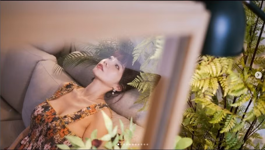 Không ít người thừa nhận rằng ban đầu họ bị thu hút bởi nhan sắc của zi_huang_, nhưng càng xem càng "dính" vì những chú chim vẹt quá đỗi đáng yêu.