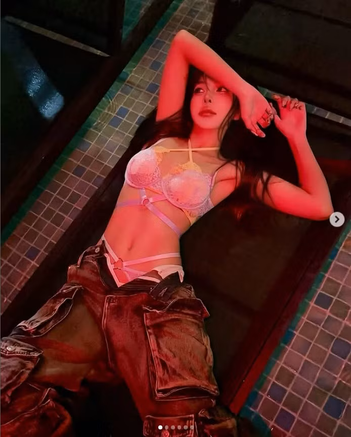 Phong cách của cinnamon.96 thường xoay quanh những bộ ảnh thời trang cá tính, video lifestyle hiện đại và loạt concept được đầu tư chỉn chu, mang đậm màu sắc riêng.