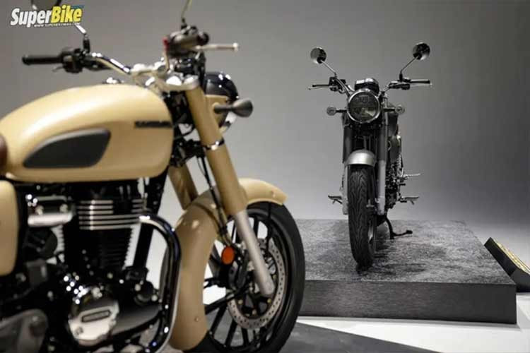 Hộp số 5 cấp của xe được tinh chỉnh theo hướng dễ kiểm soát, kết hợp hệ thống Assist &amp; Slipper Clutch, giúp thao tác sang số nhẹ nhàng, giảm hiện tượng khóa bánh sau khi dồn số gấp, qua đó nâng cao độ an toàn và sự tự tin cho người điều khiển.