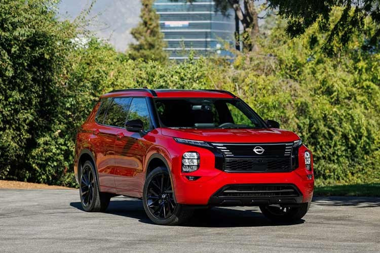 Nissan vừa công bố mức giá chính thức cho phiên bản Plug-In Hybrid 2026 của mẫu Rogue (hay còn có tên gọi tại các thị trường khác là X-Trail), với giá khởi điểm từ 45.990 USD (khoảng hơn 1,18 tỷ đồng), cao hơn tới 16.900 USD so với phiên bản tiêu chuẩn.