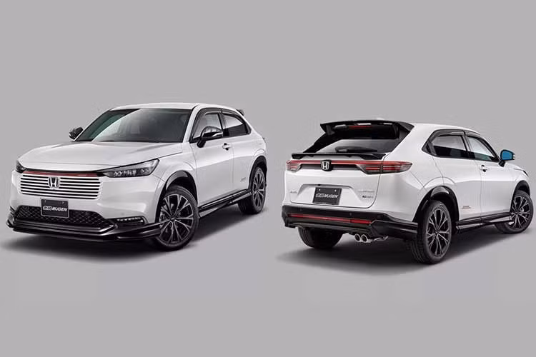 Sau khi Honda trình làng phiên bản nâng cấp giữa vòng đời cho mẫu SUV cỡ B Vezel tại thị trường Nhật Bản – dòng xe được bán dưới tên HR-V tại nhiều thị trường trên thế giới – hãng độ Mugen nhanh chóng tung ra gói nâng cấp mới dành cho biến thể thể thao RS.