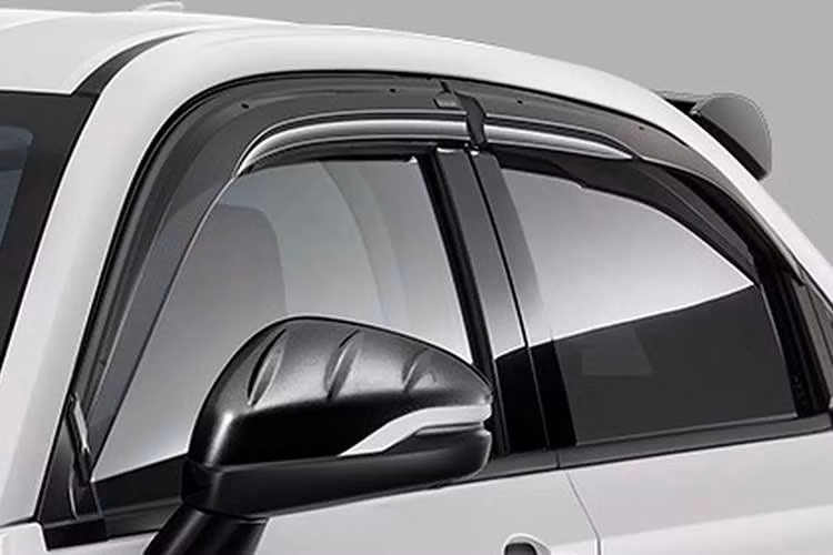 Trong khi đó, hệ truyền động hybrid e:HEV vẫn được giữ nguyên cấu hình. Xe tiếp tục sử dụng hệ thống hybrid cho công suất tổng 129 mã lực và mô-men xoắn 253 Nm, đi kèm tùy chọn dẫn động cầu trước hoặc bốn bánh toàn thời gian.