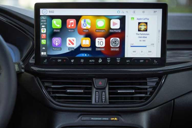 Trong khi đó, Ford Escape – phiên bản tương đương Kuga tại Mỹ đang dần đi đến hồi kết. Dù vẫn xuất hiện trên website chính thức, nhiều nguồn tin cho biết 2026 sẽ là năm cuối cùng của dòng xe này.