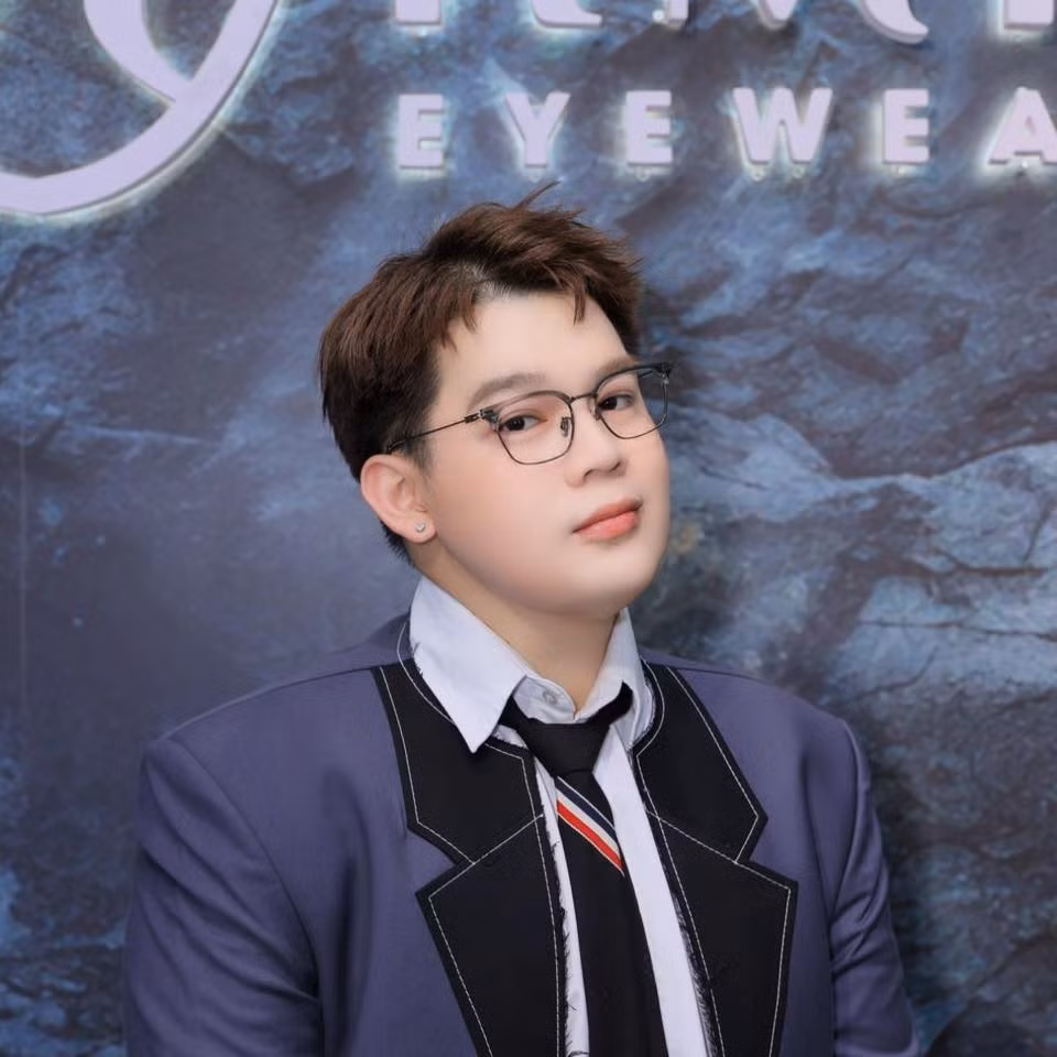 Hành động này của Long Chun nhận về nhiều bình luận chỉ trích. Đa số cho rằng nam TikToker không xâm phạm đến hình ảnh cá nhân của người khác dù vì lý do gì đi nữa.