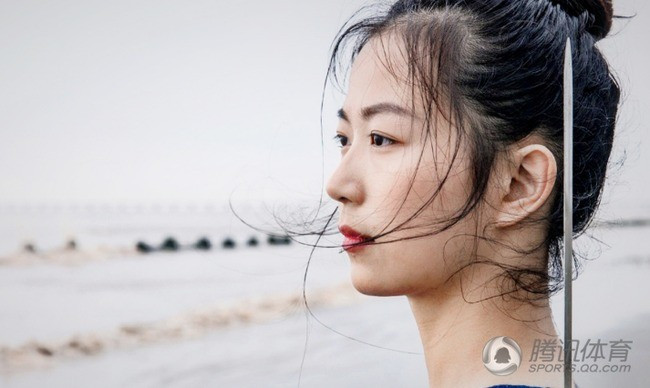 Diệp Vịnh Tương bắt đầu học Thái Cực quyền từ năm 3 tuổi, 6 tuổi đã tham gia biểu diễn, từ 8 đến 12 tuổi từng luyện tập Thiếu Lâm, nhờ đó cô có thể dung hòa nội gia và ngoại gia, mang đến cách hiểu độc đáo về Thái Cực. Hàng chục năm thấm nhuần Thái Cực đã khiến cô tràn đầy nhiệt huyết, đồng thời mang trên vai sứ mệnh kế thừa gia tộc.