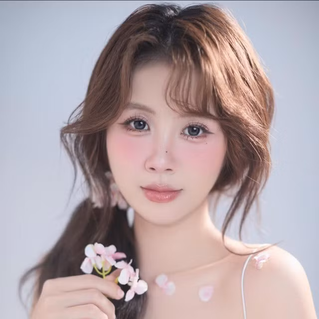 ChangMie cho biết con số cô chi khoảng vài trăm triệu đồng cho việc làm mũi và gọt cằm.