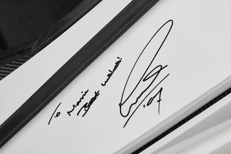 Xe từng được bảo dưỡng tại BMW Bắc Mỹ ở Montvale, New Jersey, bộ phận bảo dưỡng và sửa chữa chính thức bờ Đông của McLaren Cars. Đến tháng 8/2006, xe được bán với odo 3.224 dặm, khoảng 5.188 km. Chiếc xe được chủ nhân đưa đến trụ sở McLaren ở Woking vào năm 2007 để tái tạo hoàn chỉnh.