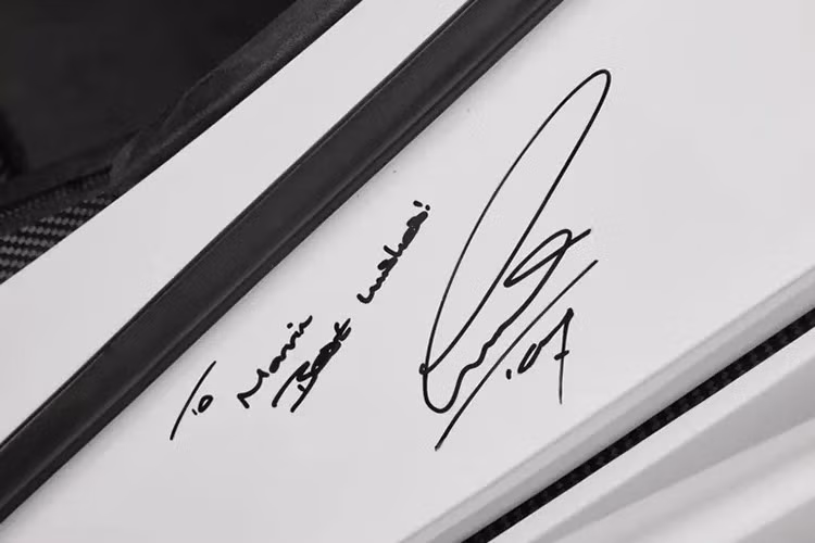 Xe từng được bảo dưỡng tại BMW Bắc Mỹ ở Montvale, New Jersey, bộ phận bảo dưỡng và sửa chữa chính thức bờ Đông của McLaren Cars. Đến tháng 8/2006, xe được bán với odo 3.224 dặm, khoảng 5.188 km. Chiếc xe được chủ nhân đưa đến trụ sở McLaren ở Woking vào năm 2007 để tái tạo hoàn chỉnh.