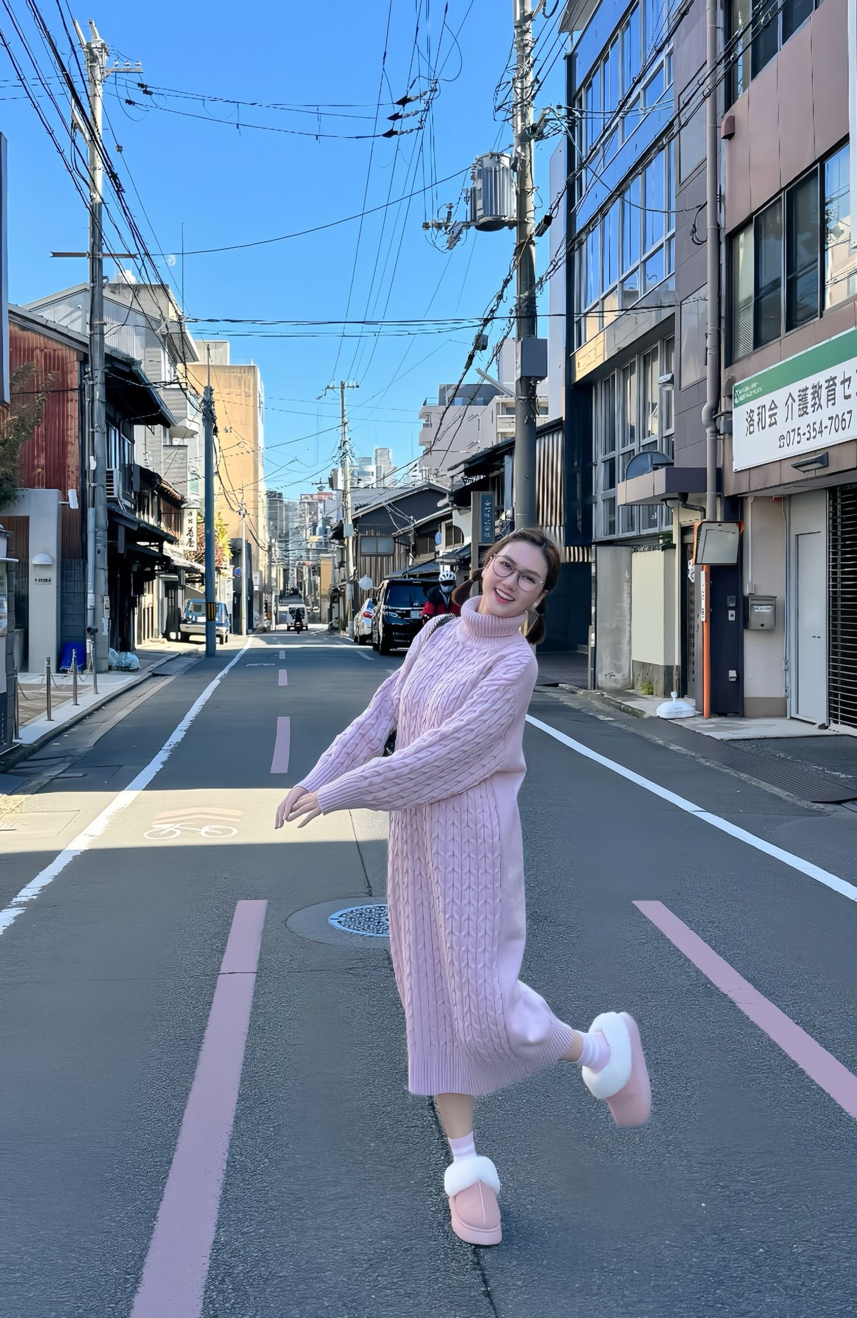 "Ảnh anh nhà chụp, cũng này nọ phết", Hương Giang hài hước "khoe" kỹ năng chụp ảnh của chồng.