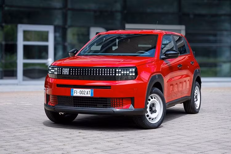 Mẫu SUV Fiat Grande Pandahiện vẫn là một trong những mẫu xe rẻ nhất trên thị trường châu Âu, với giá bán khởi điểm từ 14.500 euro (khoảng 17.000 đô la) .