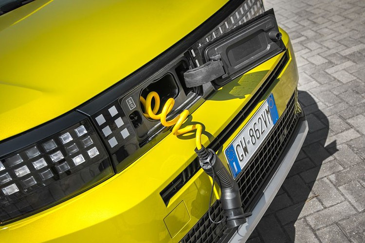 View - Fiat Grande Panda 2025 từ 17.000 USD, SUV rẻ nhất châu Âu | Báo Tri thức và Cuộc sống - TIN TỨC PHỔ BIẾN KIẾN THỨC 24H