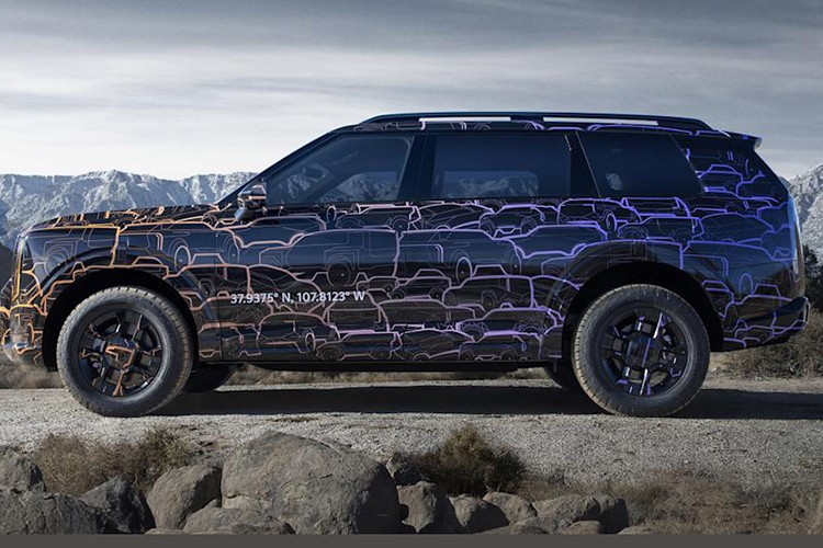 Trong đoạn video teaser được ghi hình tại khu vực Alabama Hills, bang California, chiếc Telluride thế hệ mới xuất hiện đầy ấn tượng khi băng qua những cung đường gồ ghề, khẳng định bản lĩnh off-road của mình.