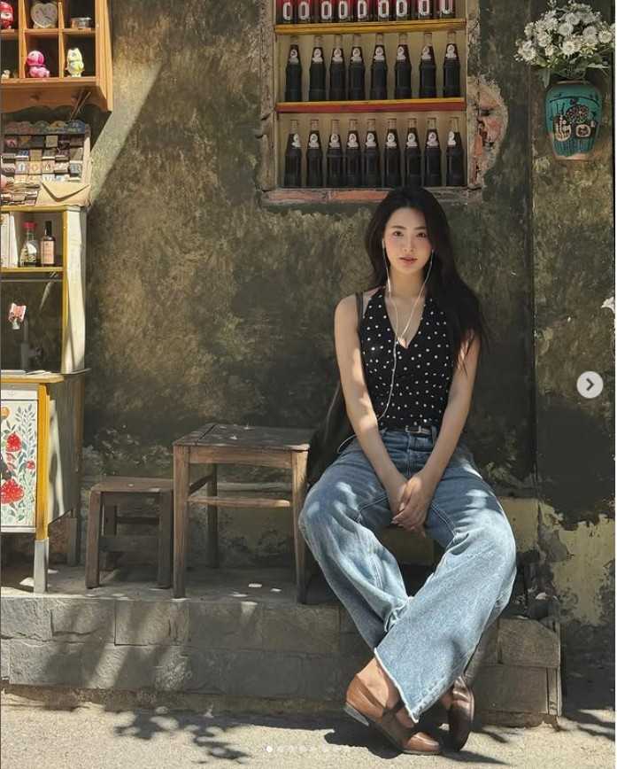 Minh Trang đang là cái tên được chú ý khi đóng cặp với Song Luân trong Yêu trước ngày cưới. Nữ diễn viên sinh năm 1995 tại Hải Phòng, cô tốt nghiệp Đại học Sân khấu Điện ảnh Hà Nội.