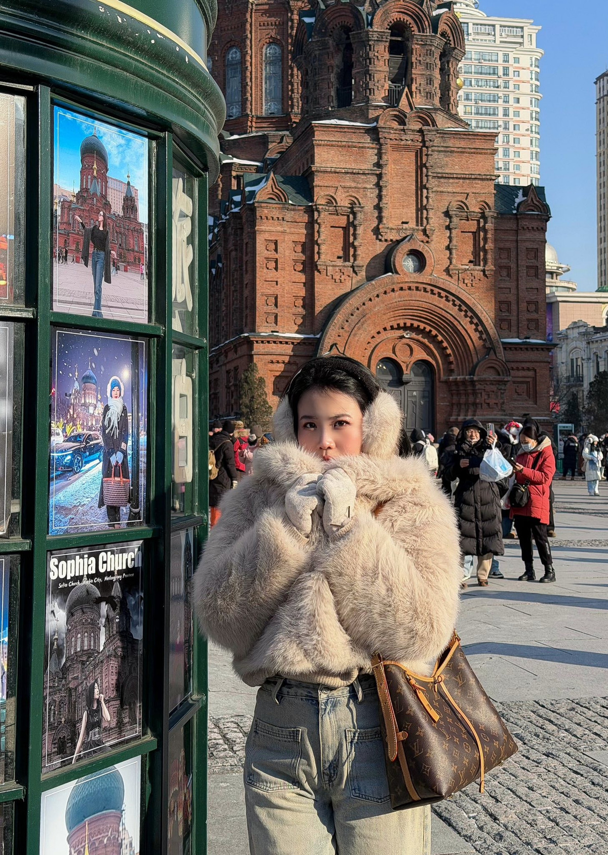 Sau khi kết thúc mối quan hệ, Hoàng Anh Ốc lựa chọn cuộc sống kín tiếng hơn. Cô chuyển vào TP.HCM sinh sống và làm việc, tập trung xây dựng hình ảnh cá nhân, theo đuổi phong cách sống hiện đại và tích cực.